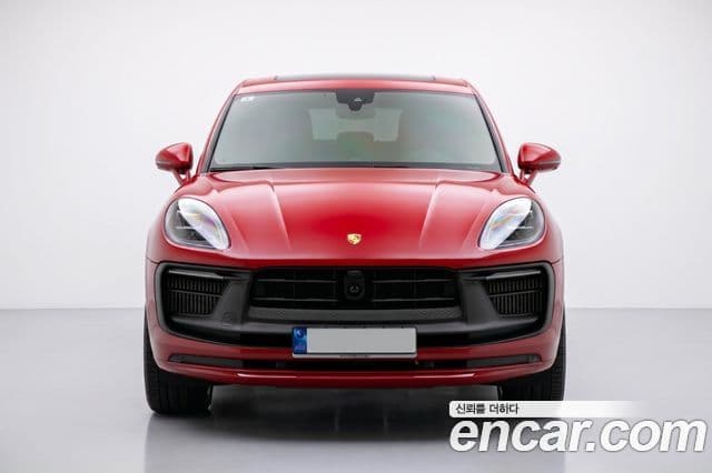 Porsche Macan 2023 — ფოტო 4/20
