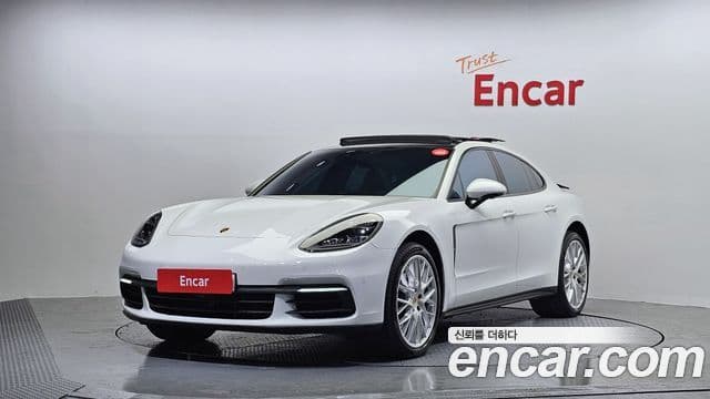 Porsche Panamera 2020 — ფოტო 1/20