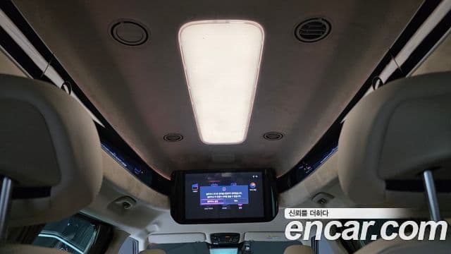 Kia Carnival 2024 — Фото 19/20