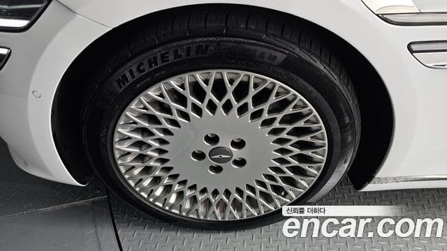 Genesis Electrified G80 2022 — фото 5 из 20