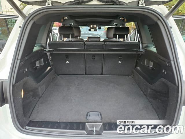 Mercedes-Benz GLB-Class 2020 — Photo 17/20