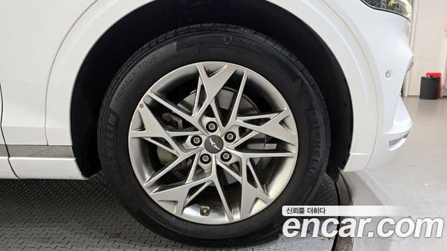 Genesis GV70 2021 — ფოტო 4/20