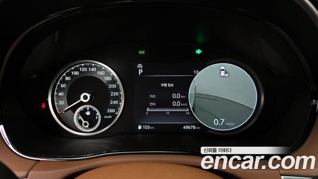 Genesis GV70 2021 — ფოტო 7/20