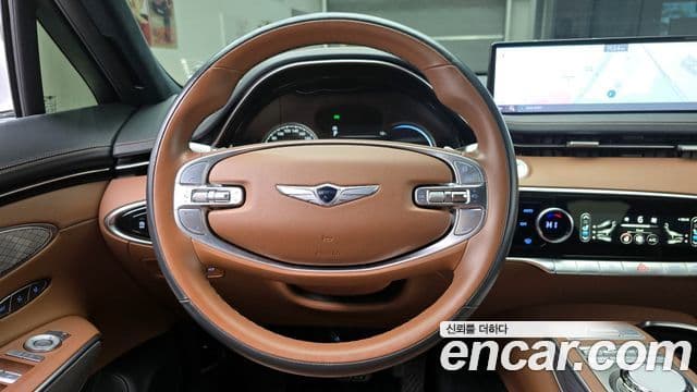 Genesis GV70 2021 — ფოტო 14/20