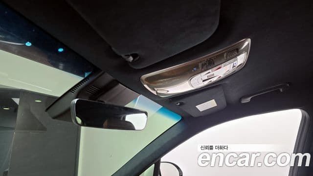 Genesis GV70 2021 — ფოტო 19/20