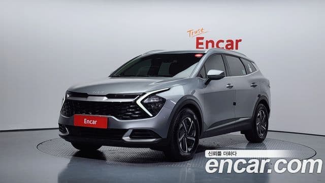 Kia Sportage 2022 — ფოტო 16/20