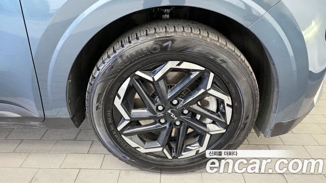 Kia Carnival 2024 — ფოტო 5/20