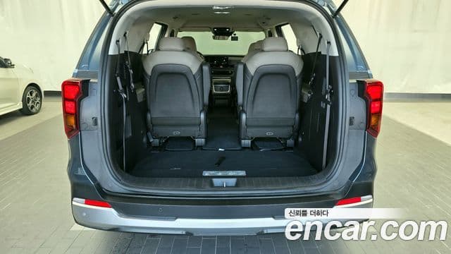Kia Carnival 2024 — ფოტო 20/20