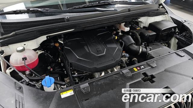 Kia Carnival 2022 — ფოტო 6/20