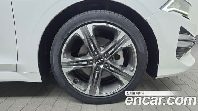 Kia K5 2023 — Şəkil 5/20