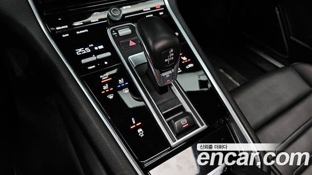 Porsche Panamera 2020 — Şəkil 9/20