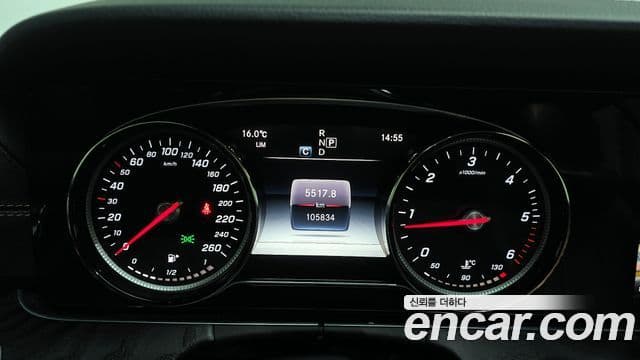 Mercedes-Benz E-Class 2018 — Şəkil 8/20