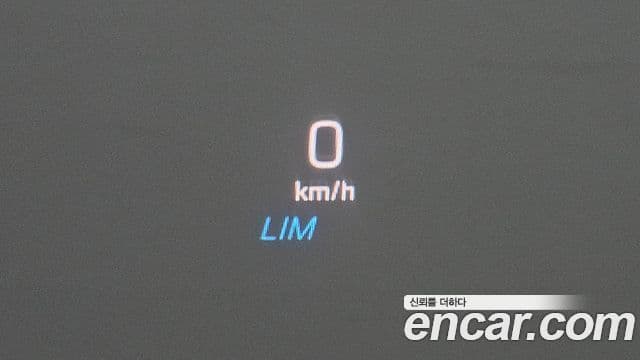 Mercedes-Benz E-Class 2018 — Şəkil 19/20