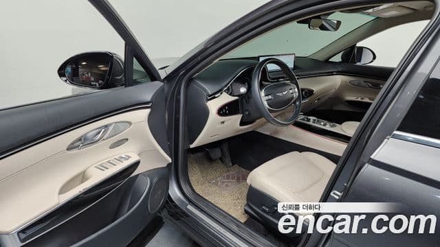 Genesis GV70 2021 — ფოტო 10/20