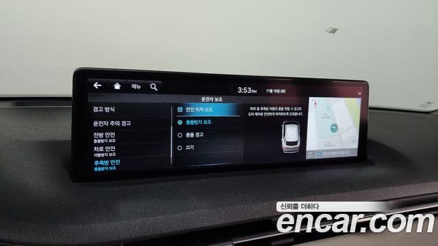 Genesis GV70 2021 — ფოტო 15/20