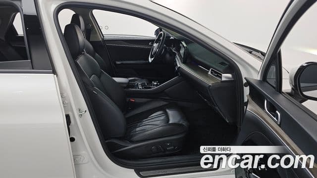 Kia K5 2021 — ფოტო 10/20