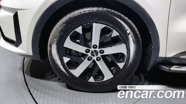 Kia Sorento 2022 — Фото 5/20
