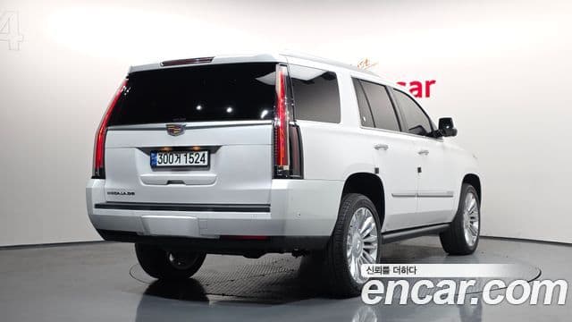 Cadillac Escalade 2020 — фото 2 из 20