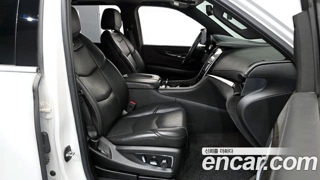Cadillac Escalade 2020 — фото 11 из 20