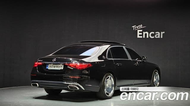 Mercedes-Benz S-Class 2023 — Photo 4/20