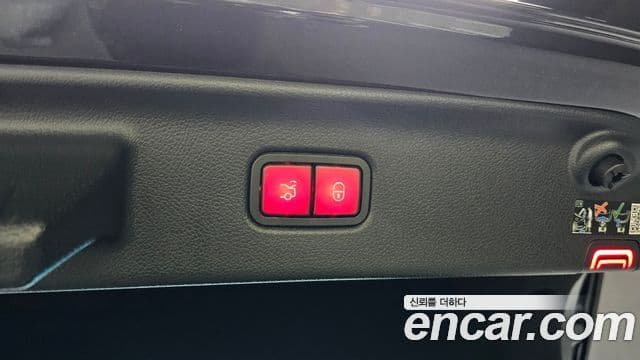 Mercedes-Benz S-Class 2023 — Photo 10/20