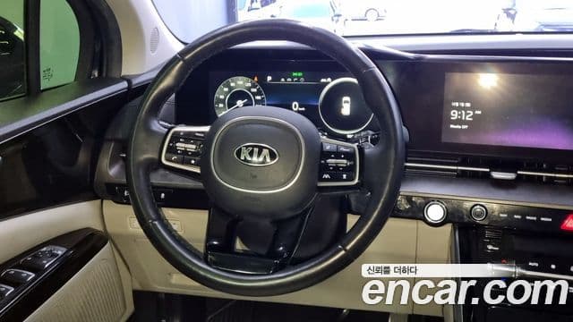 Kia Carnival 2020 — фото 9 из 18