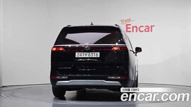Kia Carnival 2020 — ფოტო 4/20