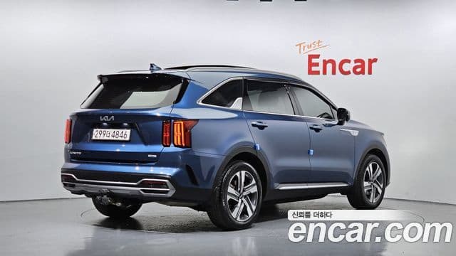 Kia Sorento 2022 — ფოტო 2/20