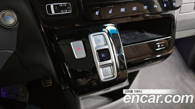 Hyundai Staria 2021 — Şəkil 9/20