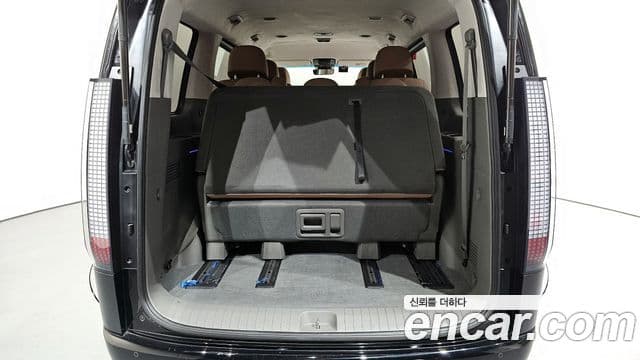 Hyundai Staria 2021 — фото 20 из 20