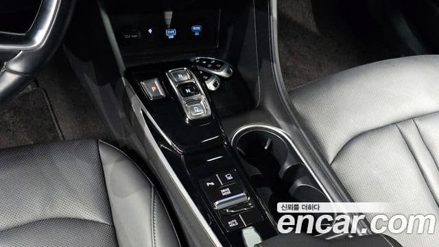 Hyundai Sonata 2019 — ფოტო 9/20