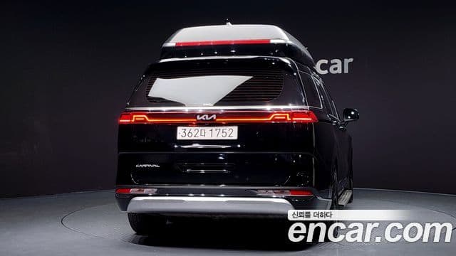 Kia Carnival 2022 — Şəkil 15/20