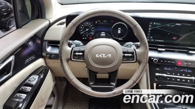 Kia Carnival 2022 — Şəkil 17/20