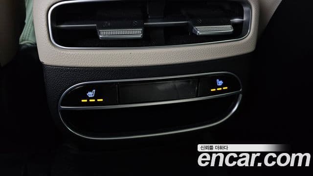 Genesis GV70 2021 — Şəkil 18/20