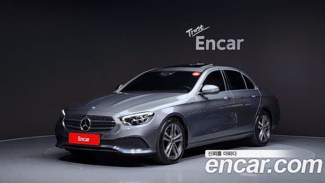 Mercedes-Benz E-Class 2022 — ფოტო 1/20