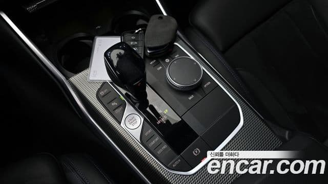 BMW 3 Series 2021 — ფოტო 7/20