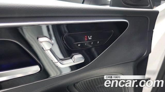 Mercedes-Benz C-Class 2022 — ფოტო 16/20