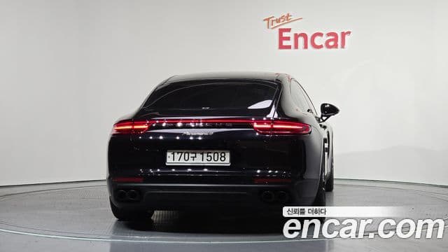 Porsche Panamera 2020 — Photo 19/20