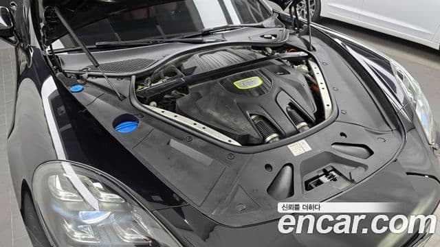 Porsche Panamera 2020 — Photo 16/20
