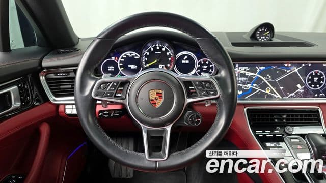 Porsche Panamera 2020 — Photo 12/20