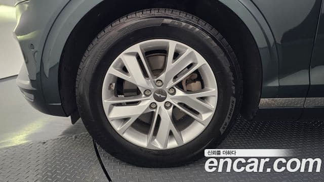 Genesis GV70 2022 — ფოტო 5/20