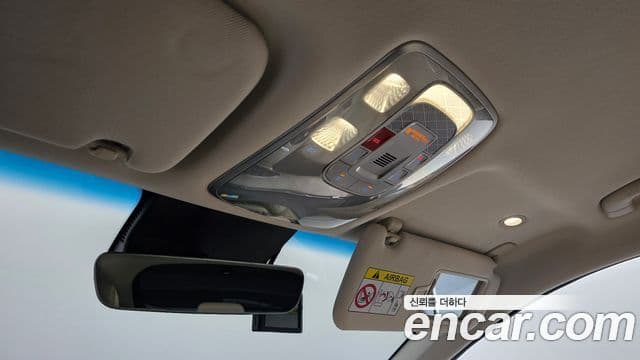 Genesis GV70 2022 — ფოტო 19/20