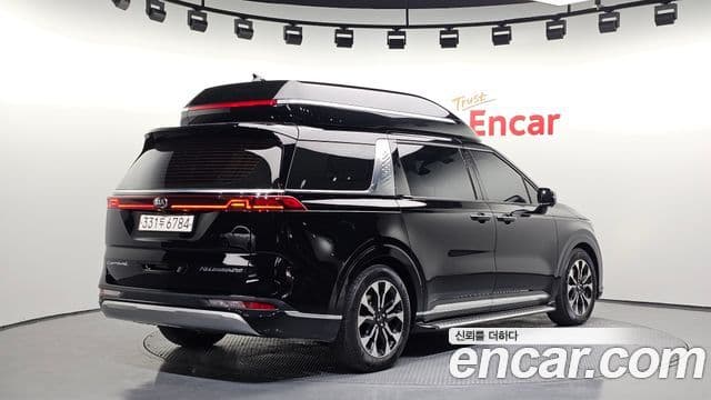 Kia Carnival 2021 — Фото 2/20