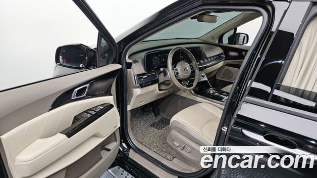 Kia Carnival 2021 — Фото 10/20