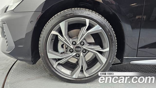 Audi A3 2023 — ფოტო 5/20