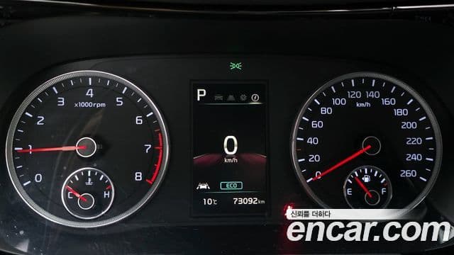 Kia K5 2023 — ფოტო 8/20
