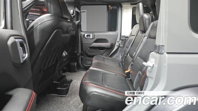 Jeep Wrangler 2022 — Фото 12/20