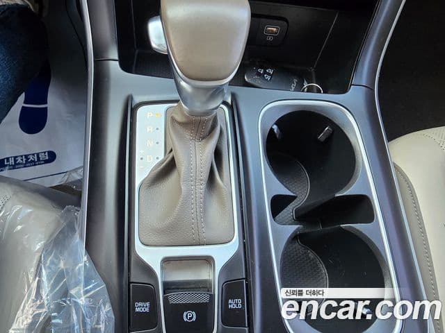 Kia Carnival 2023 — Şəkil 12/20