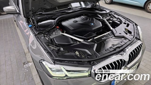 BMW 5 Series 2022 — Şəkil 5/20