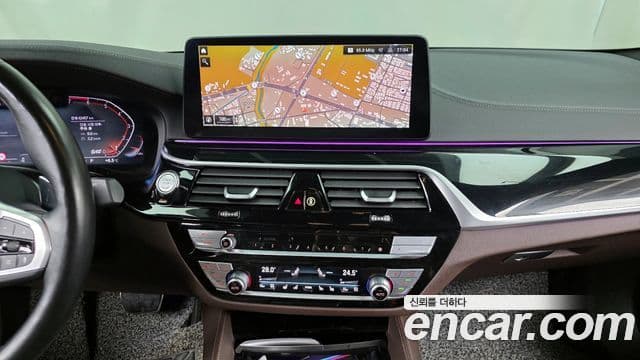 BMW 5 Series 2022 — Şəkil 14/20